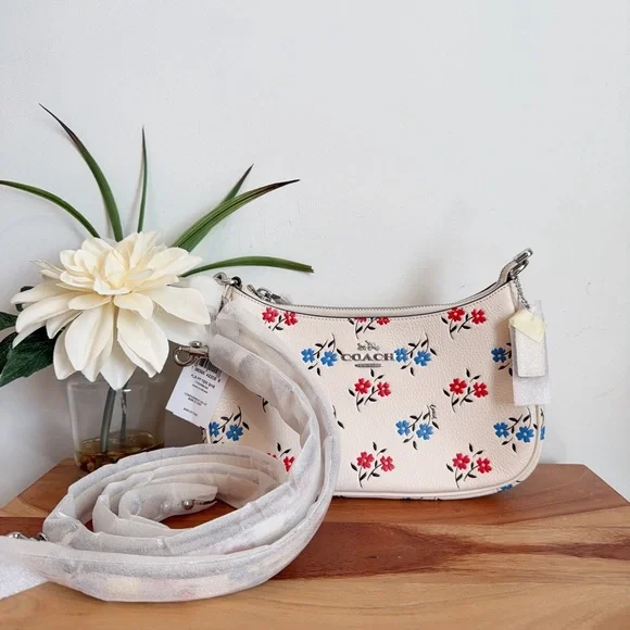 NWT Coach Teri Shoulder Bag With Floral Print - Picture 2 of 6